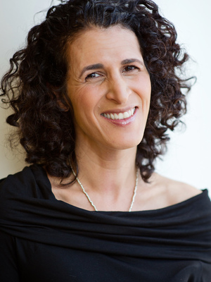 Picture of Holly Rosen Fink